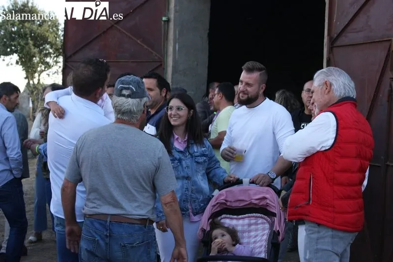 Los vecinos de El Groo contaron con una nutrida compañía durante sus actividades con motivo de las fiestas