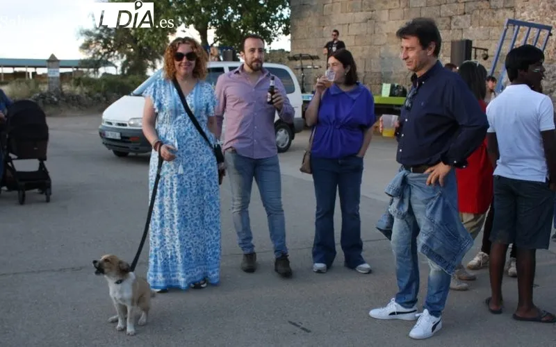 Los vecinos de El Groo contaron con una nutrida compañía durante sus actividades con motivo de las fiestas