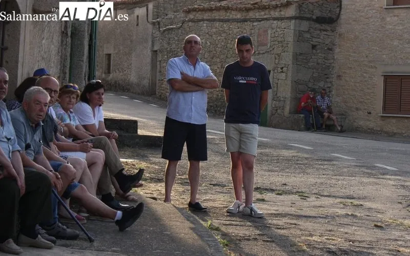 Tarde de pelota a mano en El Milano por las fiestas patronales de San Antonio