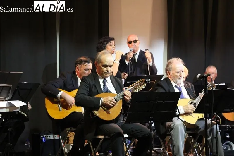 Actuación de la Agrupación Musical Salmantina en Villarino de los Aires