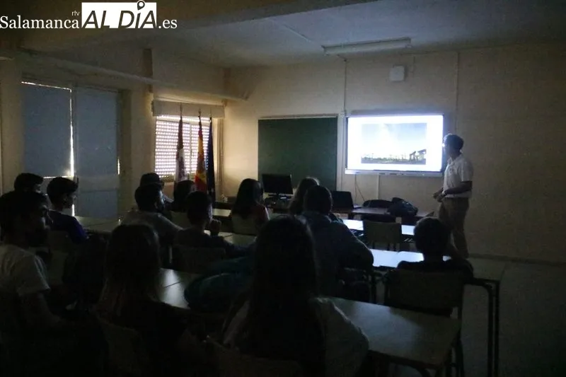 El IES Ramos del Manzano dedica una jonrada a la observación astronómica / CORRAL