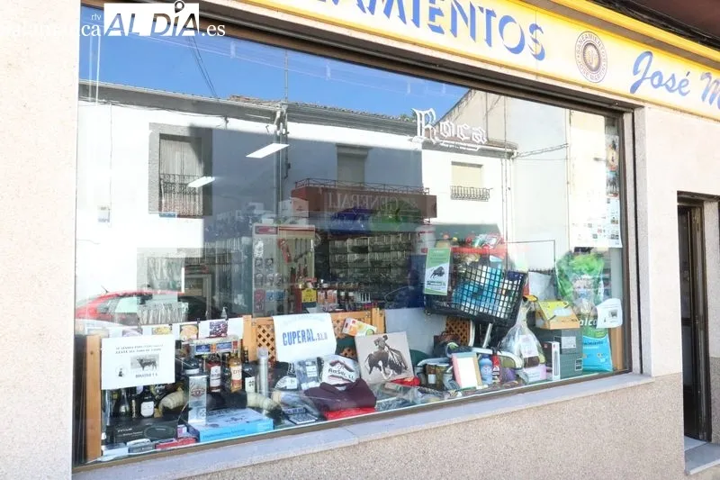 Esparate de productos de la cesta en Saneamientos José Martín, en la calle San Roque