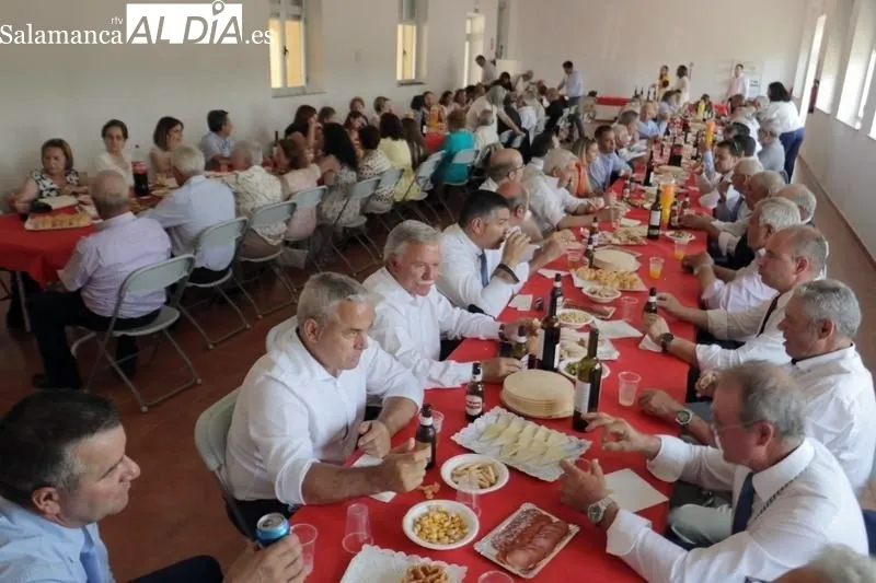 Fiesta de la Virgen del Amaparo en Mieza / CORRAL