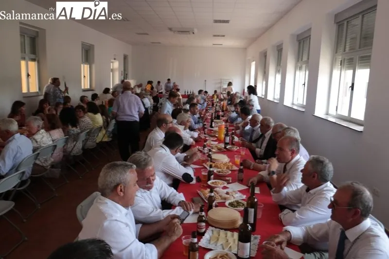 Fiesta de la Virgen del Amaparo en Mieza / CORRAL