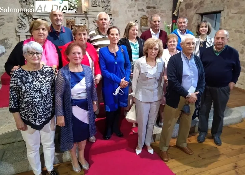 Junta directiva de la asociación de Boada con homenajeados y autoridades provinciales  / JESÚS CRUZ