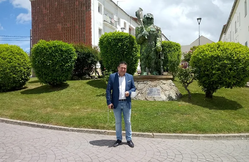 Foto 2 - La Uni&oacute;n del Pueblo Leon&eacute;s visita B&eacute;jar para reunirse con diversos colectivos