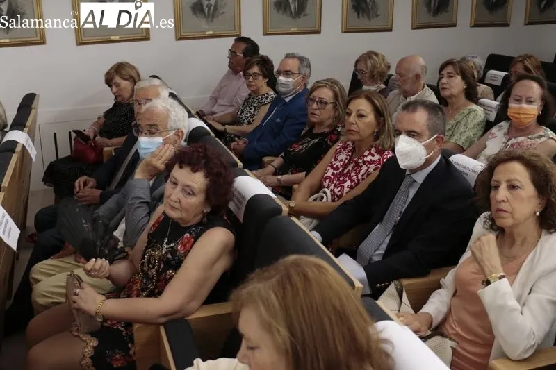 Entrega de medallas y distinciones en el Colegio de Médicos de Salamanca. Foto de David Sañudo