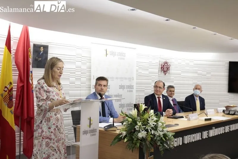 Entrega de medallas y distinciones en el Colegio de Médicos de Salamanca. Foto de David Sañudo