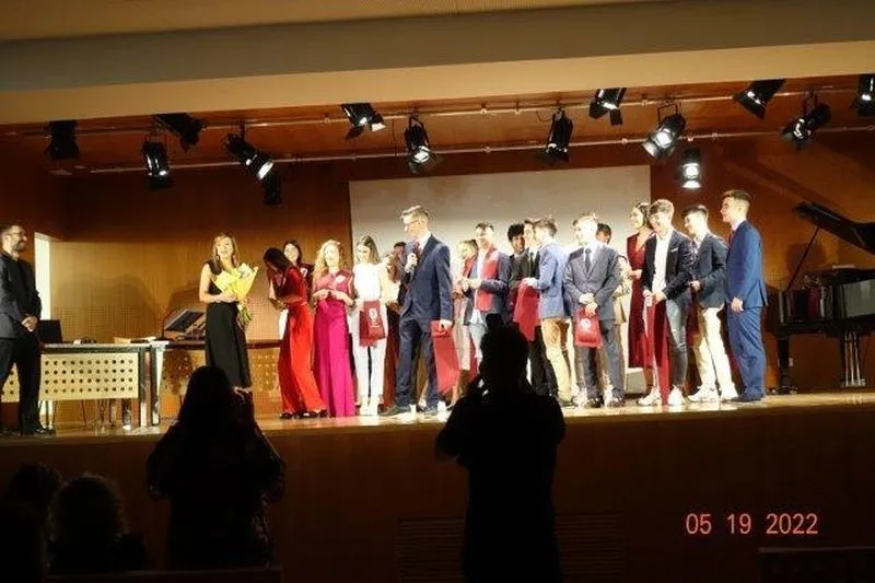 Graduaciones en el Colegio Antonio Machado
