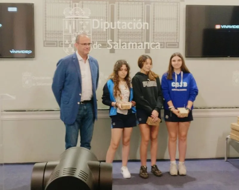 Foto 2 - El Colegio San Juan Bosco, premiado en el concurso 'Los tributos locales mejoran mi pueblo o ciudad' 