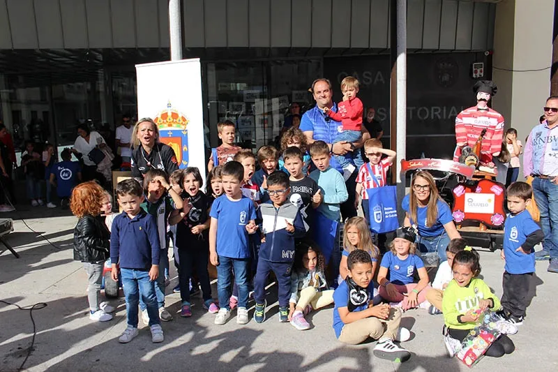 Foto 2 - Los moteros m&aacute;s peque&ntilde;os protagonistas en la concentraci&oacute;n 12+1 de Guijuelo