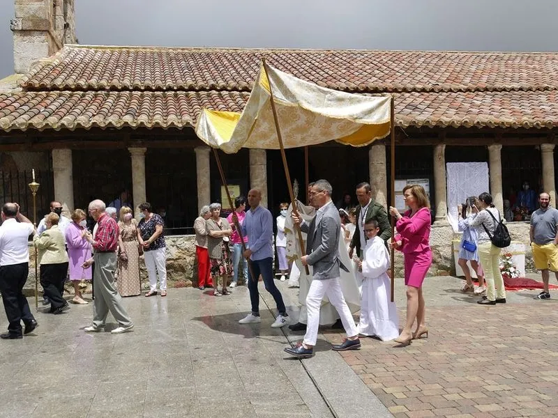 Imágenes de la procesión de Carbajosa de la Sagrada