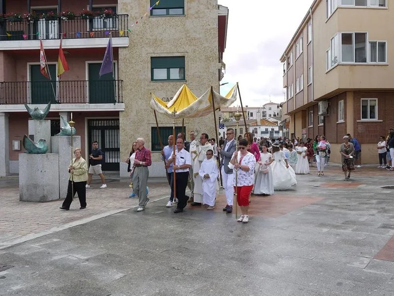 Imágenes de la procesión del Corpus en Carbajosa de la Sagrada