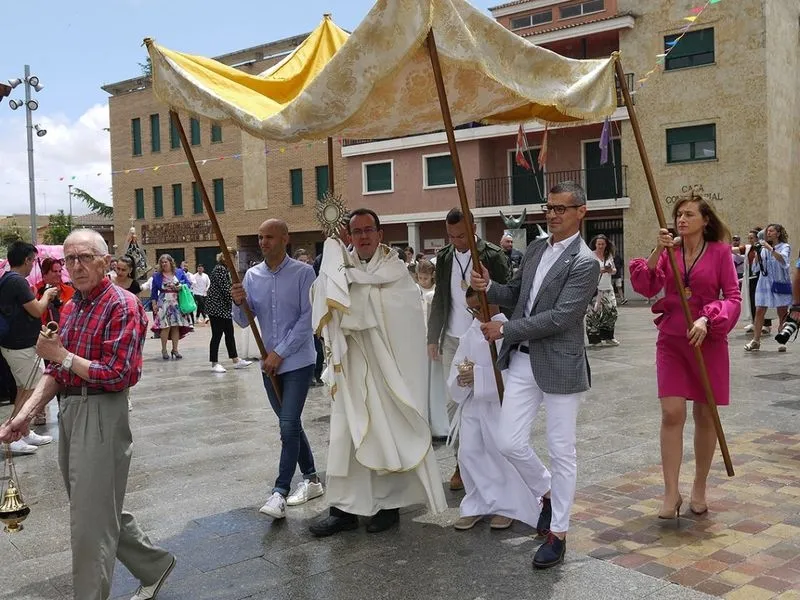 Imágenes de la procesión de Carbajosa de la Sagrada