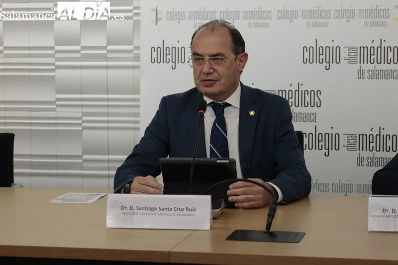 Entrega de distinciones en el Colegio de Médicos de Salamanca. Foto de David Sañudo