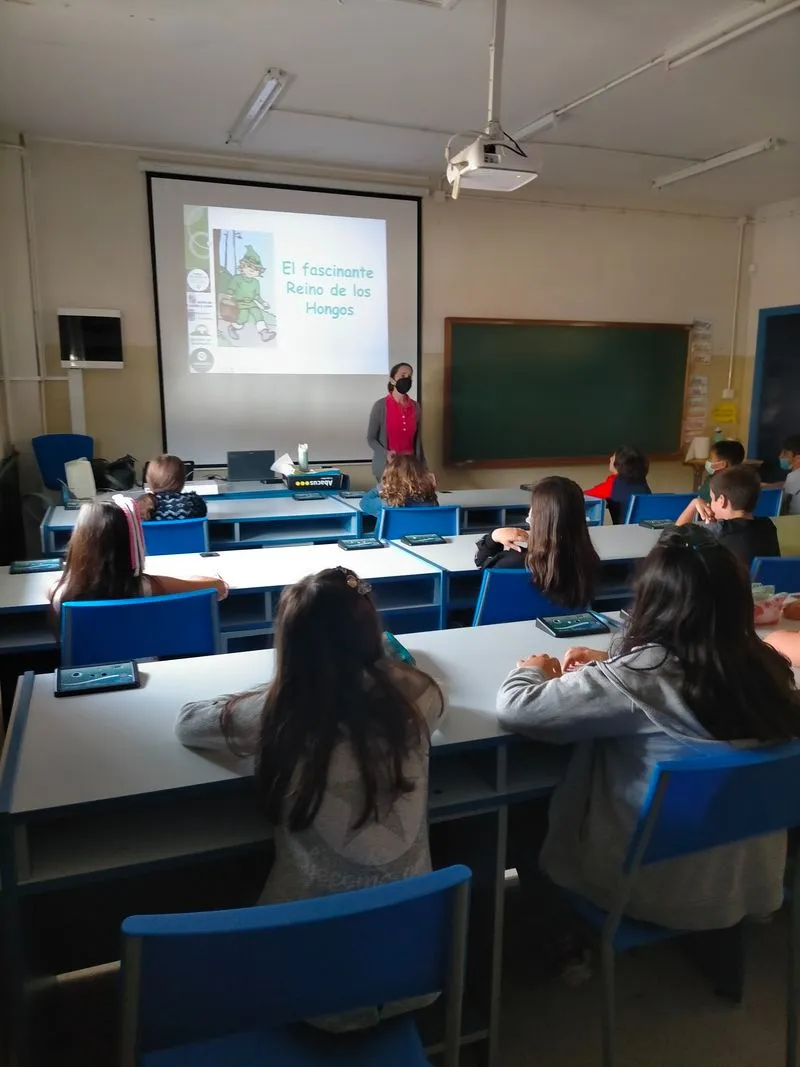 Charlas sobre micología dirigidas a los escolares