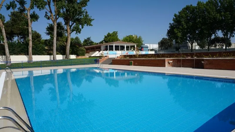 Piscina municipal de Tejares