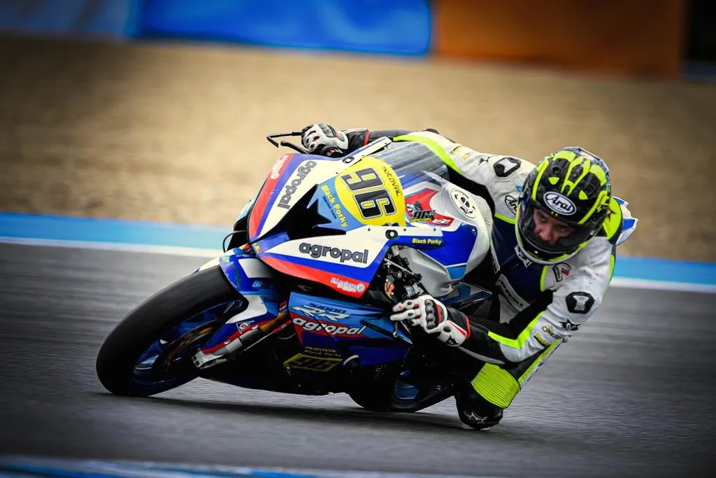 Foto 5 - Mal resultado para Merch&aacute;n en la segunda carrera de la Copa BMW
