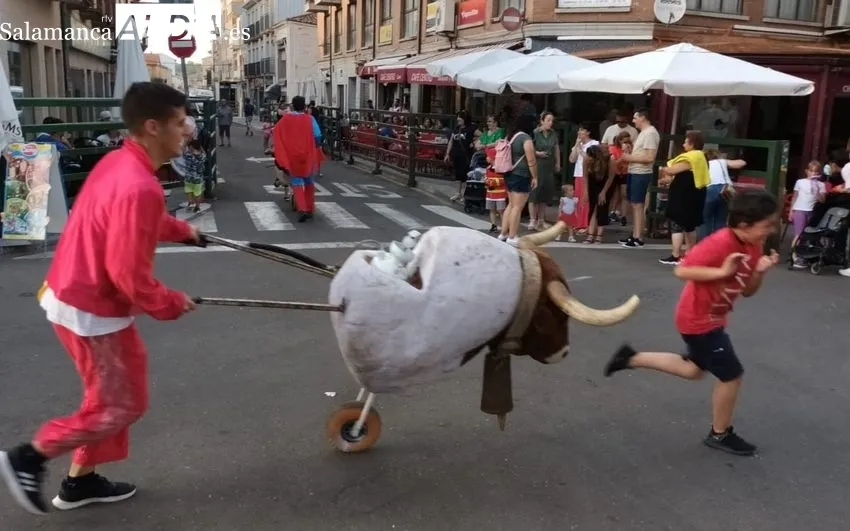 El encierro de carretone hace de prólogo a las fiestas del Corpus de Vitigudino