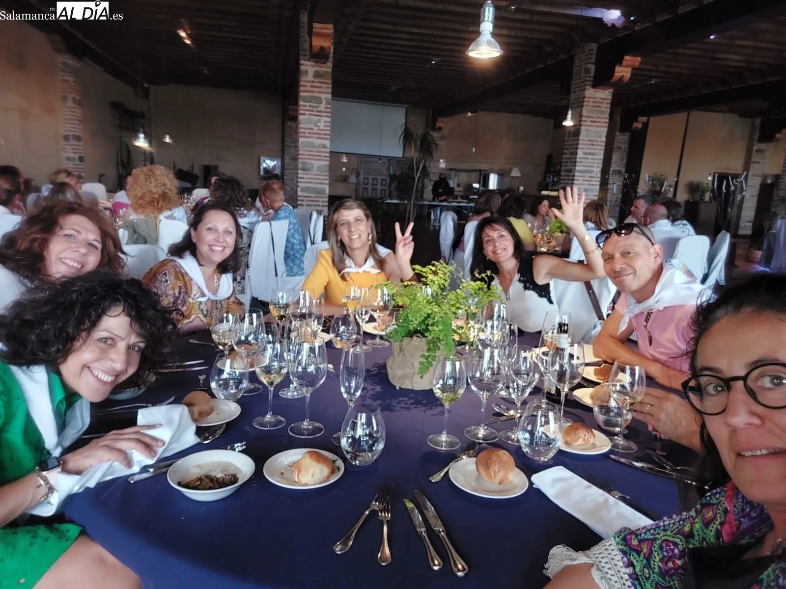 Foto 8 - Los Quintos del 71 se van de celebraci&oacute;n