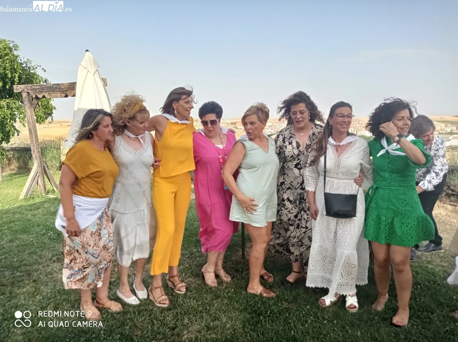 Foto 2 - Los Quintos del 71 se van de celebraci&oacute;n