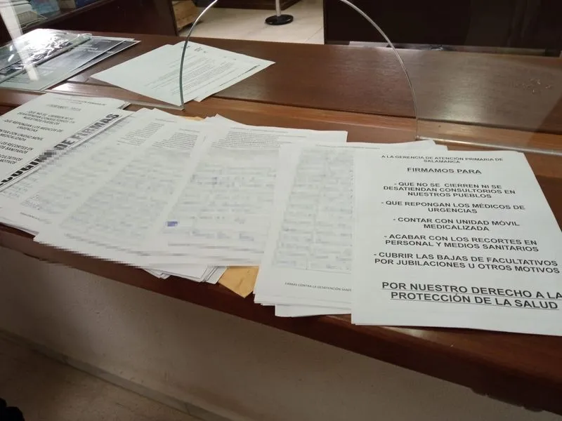 Algunas de las firmasa tramitadas a través del Ayuntamiento de Lumbrales / CORREDERA