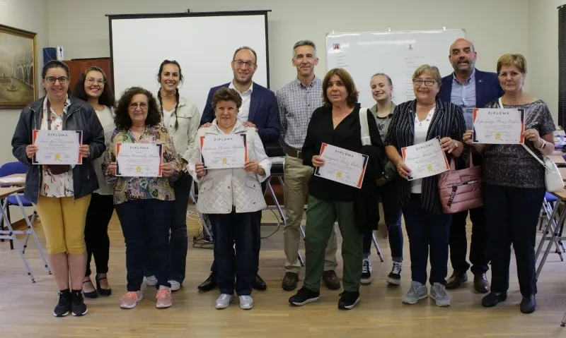 Foto 2 - Un total de 106 personas han tomado parte este semestre en los cursos del Centro de Nuevas Tecnolog&iacute;as