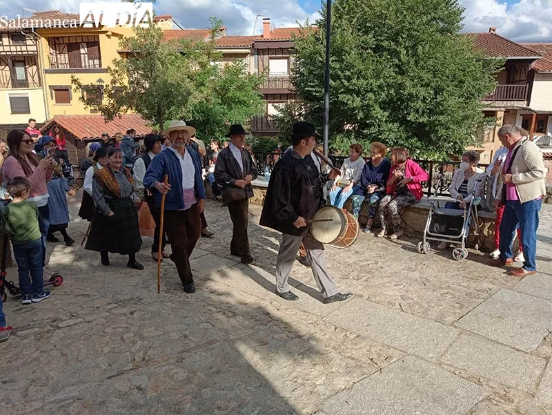 Foto 4 - La tradici&oacute;n del arriendo de calles vuelve a Villanueva del Conde