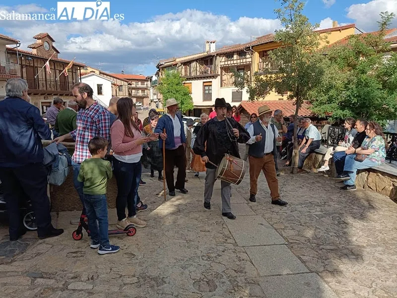 Foto 3 - La tradici&oacute;n del arriendo de calles vuelve a Villanueva del Conde