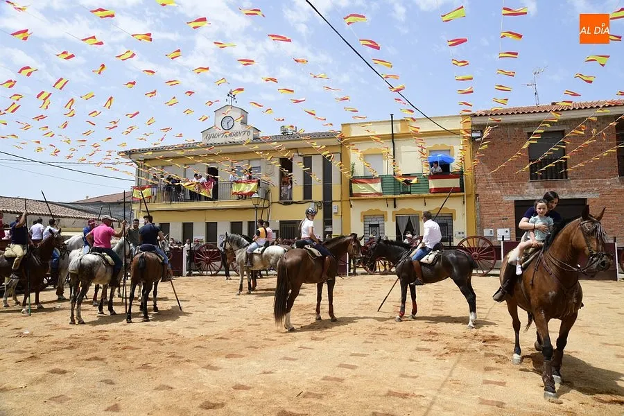 EL encierro a caballo es el espectáculo estrella de las fiestas de San Antonio/ Rep.Gráfico: Adrián M. Pastor