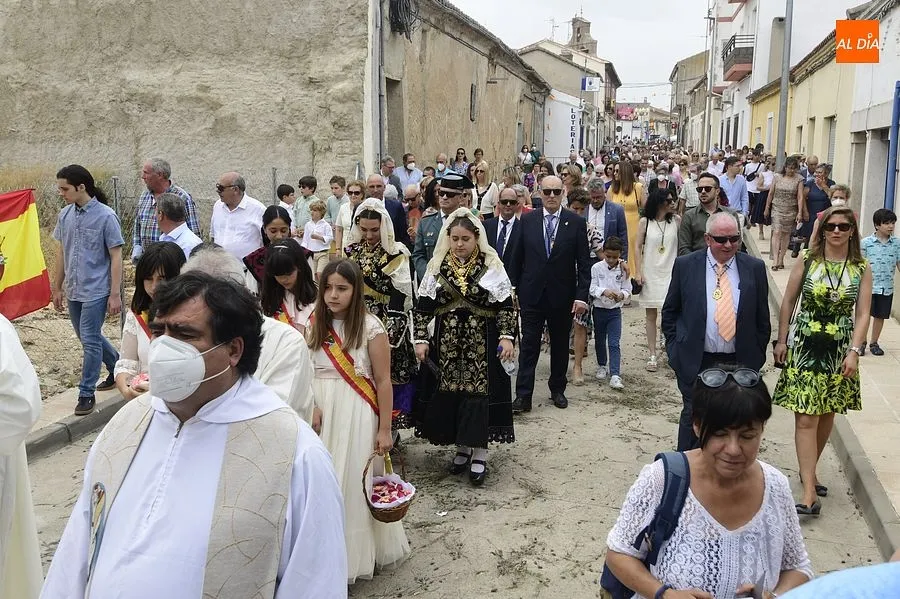 Momento de la procesión del Corpus en La Fuente de San Esteban/ Rep.Gráfico: Adrián M. Pastor