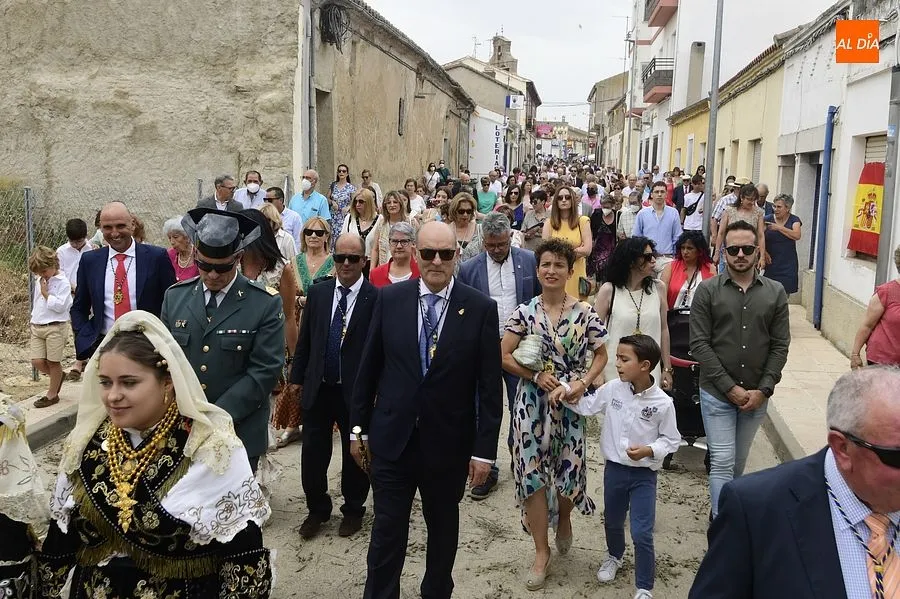 Momento de la procesión del Corpus en La Fuente de San Esteban/ Rep.Gráfico: Adrián M. Pastor