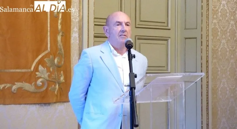 El director del documental, Iñaki Arteta, en el Ayuntamiento de Salamanca. Foto de Elena Esteban