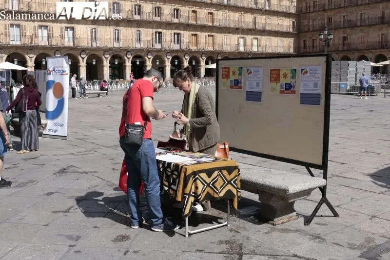 Actos del Día de los Refugiados en la Plaza Mayor. Foto de David Sañudo
