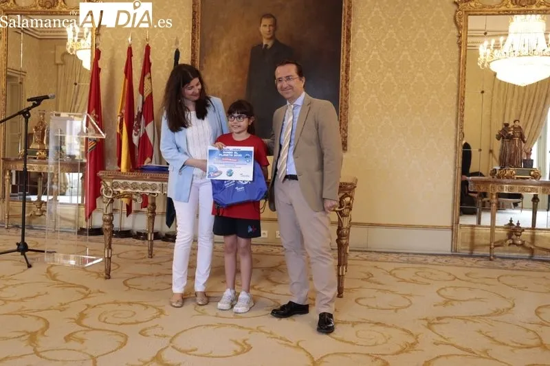 Entrega de los premios del Concurso Infantil de Aqualia, en el Ayuntamiento de Salamanca. Foto de David Sañudo