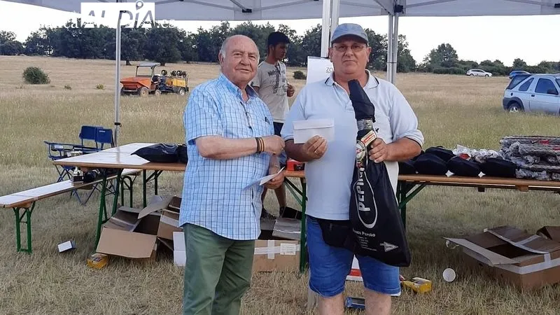 Los ganadores de las tiradas al plato recibieron trofeos y regalos