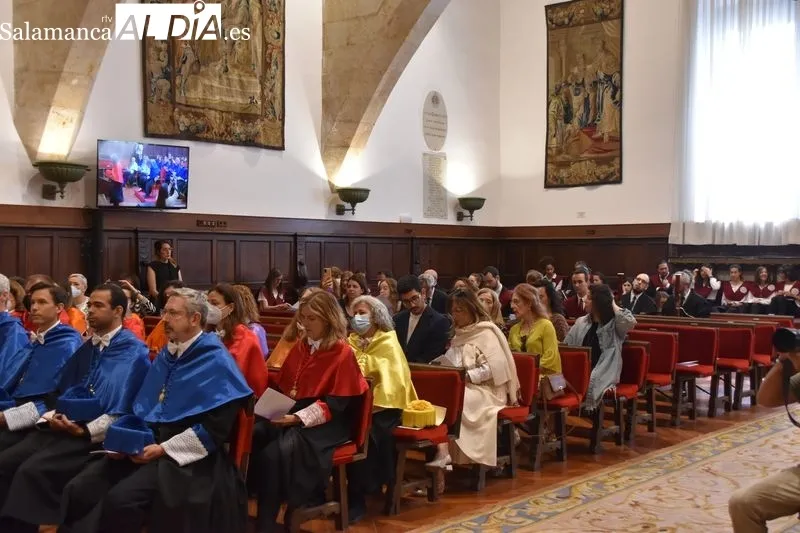 Ceremonia en el Paraninfo para el nombramiento de dos nuevos doctores honoris causa de la USAL, la antropóloga argentina Rita Segato y el neurofisiólogo colombiano Norberto G. Cairasco