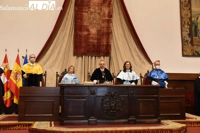 Ceremonia en el Paraninfo para el nombramiento de dos nuevos doctores honoris causa de la USAL, la antropóloga argentina Rita Segato y el neurofisiólogo colombiano Norberto G. Cairasco