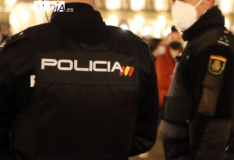 Detenido un trabajador de un bar de copas en Salamanca que rompió una botella en la cara de un cliente