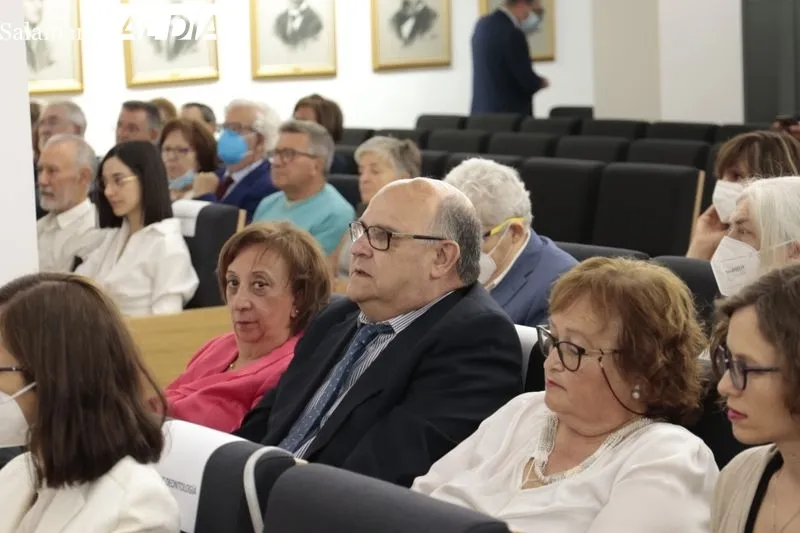 Entrega de distinciones en el Colegio de Médicos de Salamanca. Foto de David Sañudo