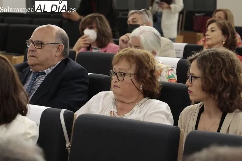 Entrega de distinciones en el Colegio de Médicos de Salamanca. Foto de David Sañudo