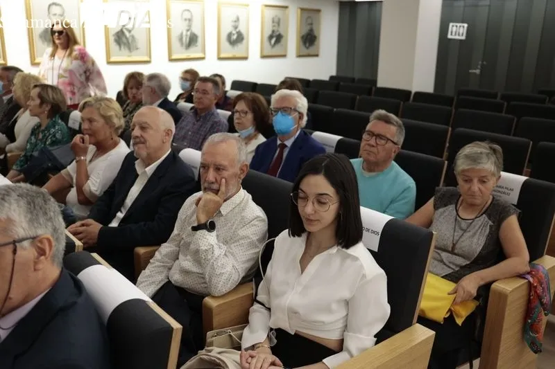 Entrega de distinciones en el Colegio de Médicos de Salamanca. Foto de David Sañudo