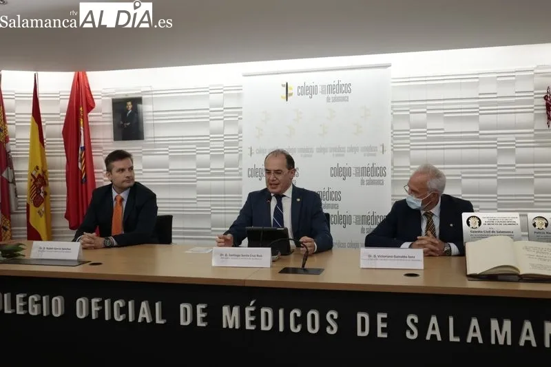 Entrega de distinciones en el Colegio de Médicos de Salamanca. Foto de David Sañudo