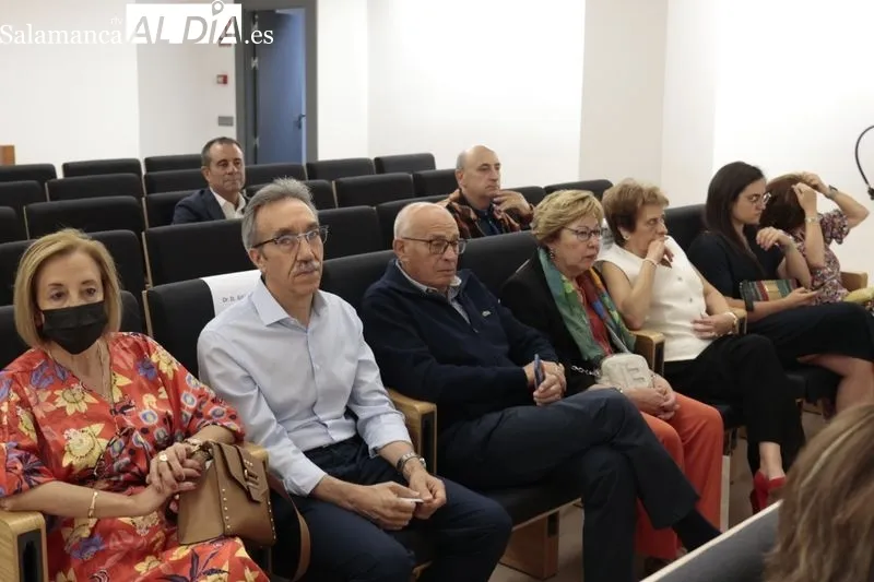 Entrega de distinciones en el Colegio de Médicos de Salamanca. Foto de David Sañudo