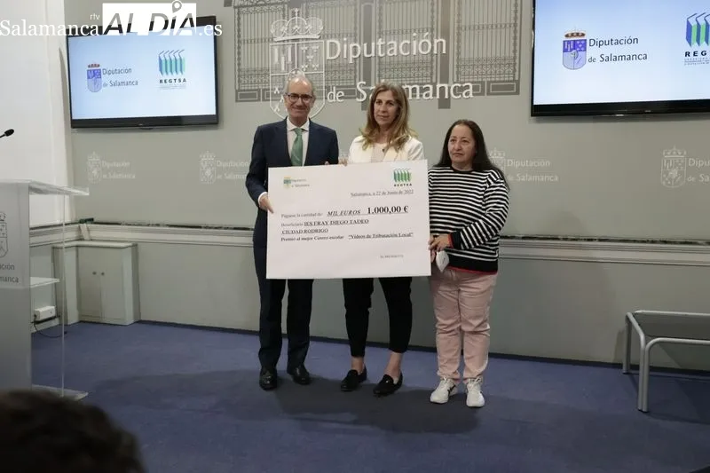Foto 2 - El IES Fray Diego y Misioneras-Santa Teresa triunfan en el Concurso de Tributos de la Diputaci&oacute;n