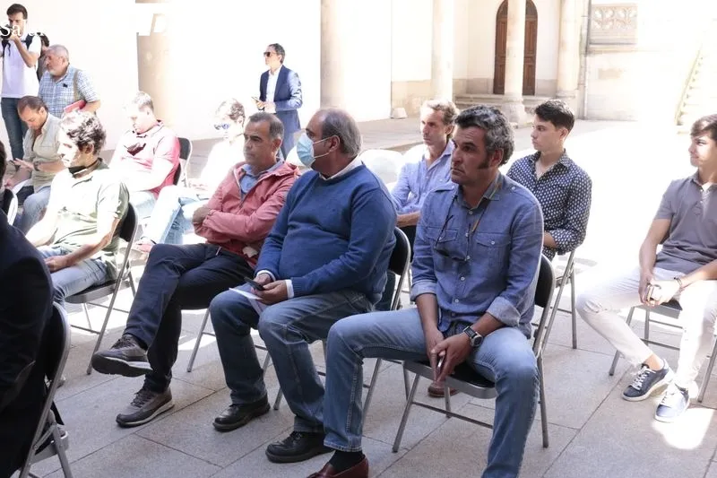 Presentación de los carteles de las tres semifinales del Circuito de Novilladas de Castilla y León, que ha tenido lugar en el patio de La Salina. Foto de David Sañudo