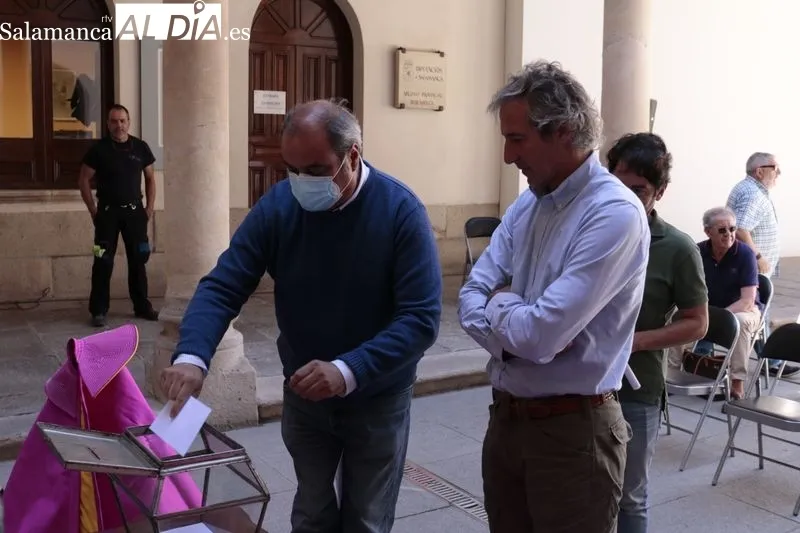Presentación de los carteles de las tres semifinales del Circuito de Novilladas de Castilla y León, que ha tenido lugar en el patio de La Salina. Foto de David Sañudo