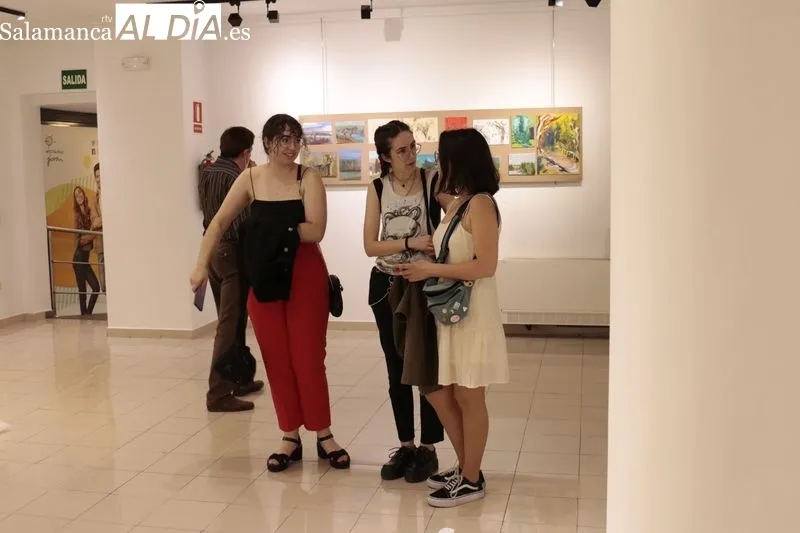 La exposición ‘La mirada atenta’ podrá visitarse en el Espacio Joven hasta el 30 de junio de lunes a viernes de 9:00 a 14:00 y de 17:00 a 20:00 horas,