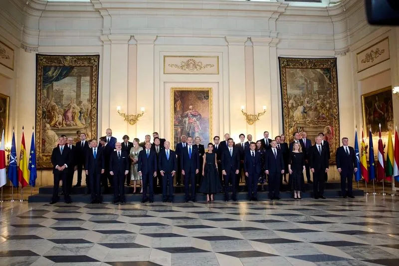 Invitados a la cena de Gala Real para los participantes de la Cumbre de la OTAN, en el Palacio Real. Foto de Europa Press