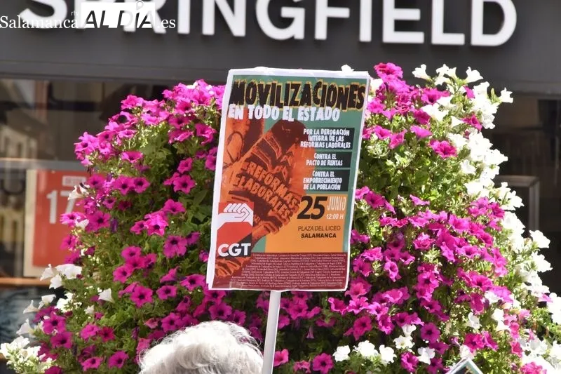 Concentración de CGT Salamanca contra el encarecimiento de precios